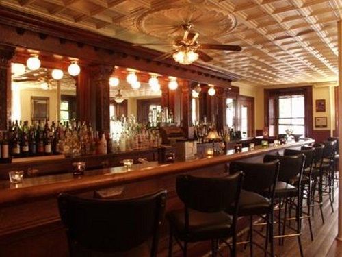 The National Hotel Frenchtown Екстериор снимка
