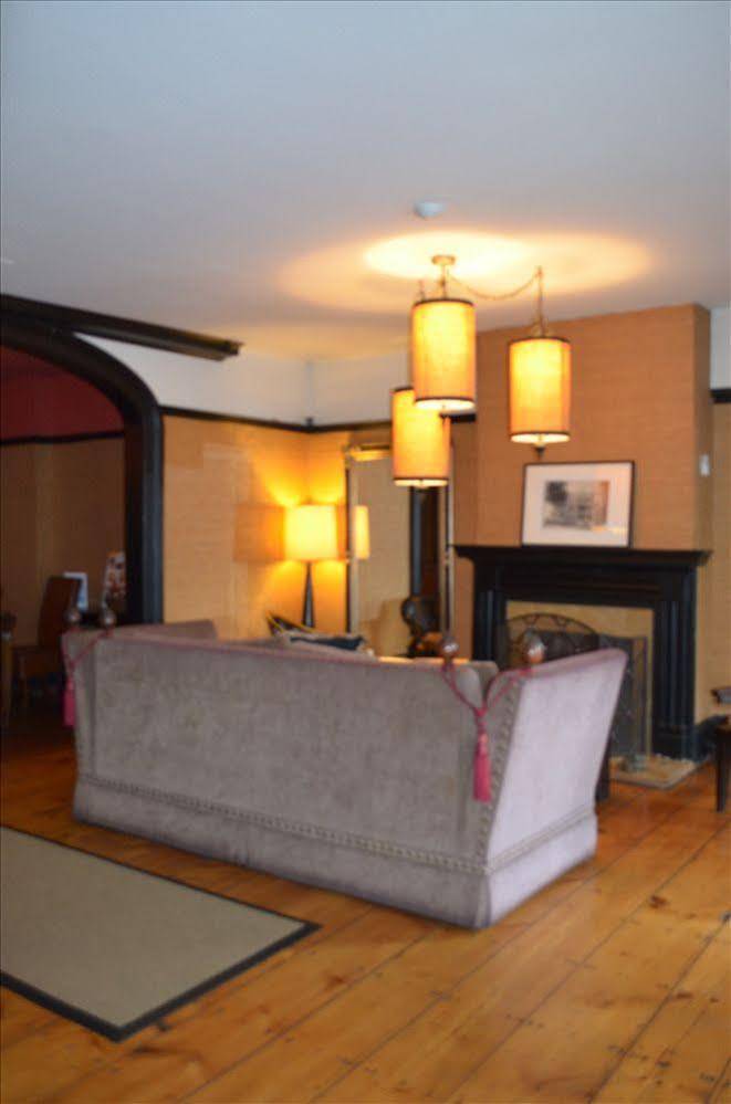 The National Hotel Frenchtown Екстериор снимка